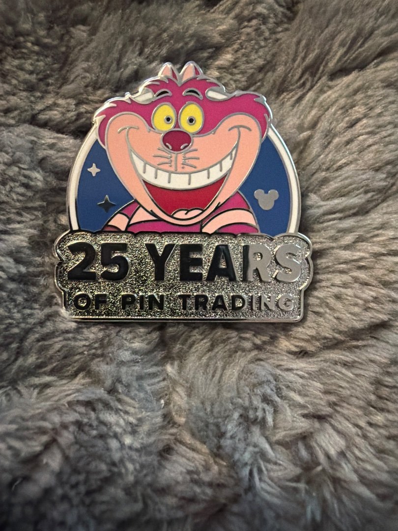 2025 Hidden Disney Pin Cheshire Cat 25 Years of Pin Trading
