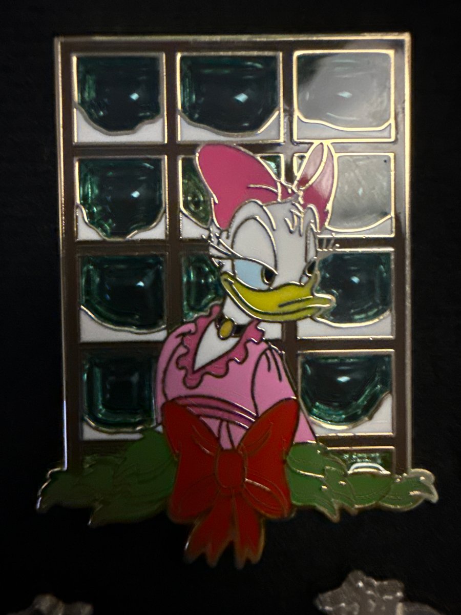 🎅2024 Disney Mickeys Christmas Carol Advent Calendar Daisy Duck as Isabelle Pin