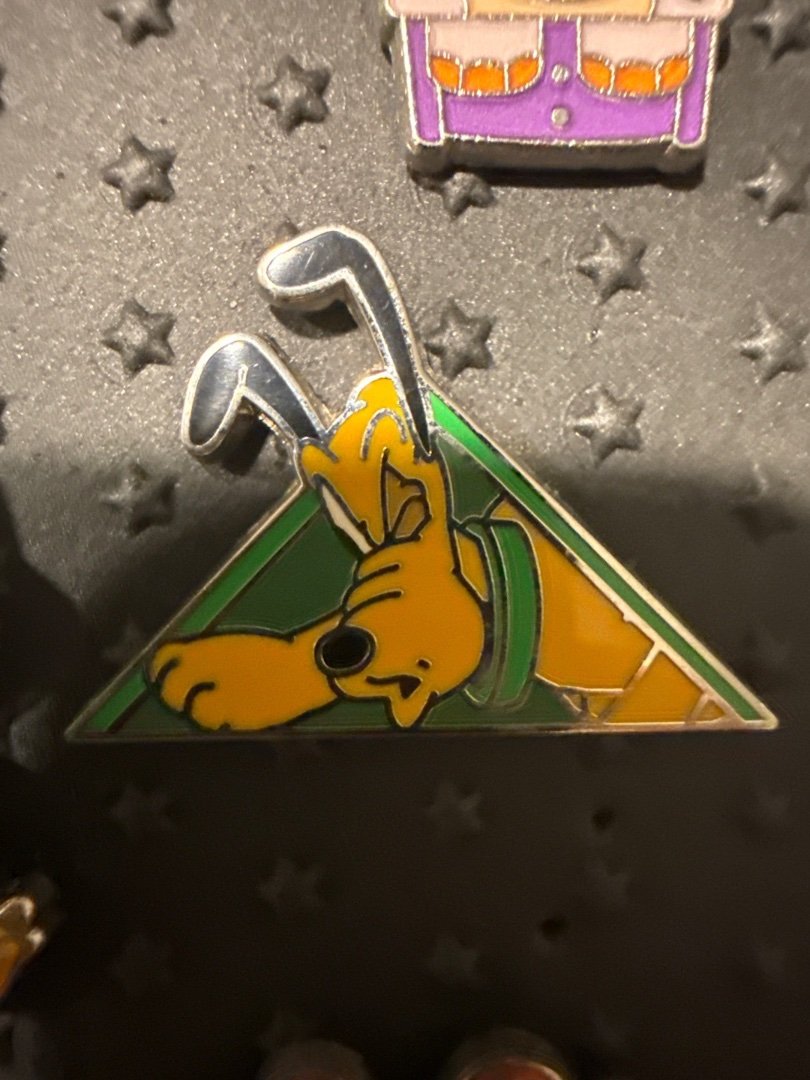 Walt Disney World Pluto Triangle Trading Pin