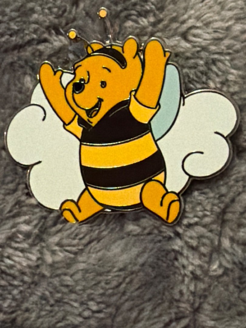 Disney Winnie the Pooh as a Honey Bee Fantasy Flights Mystery  2025 Diamond Pin
