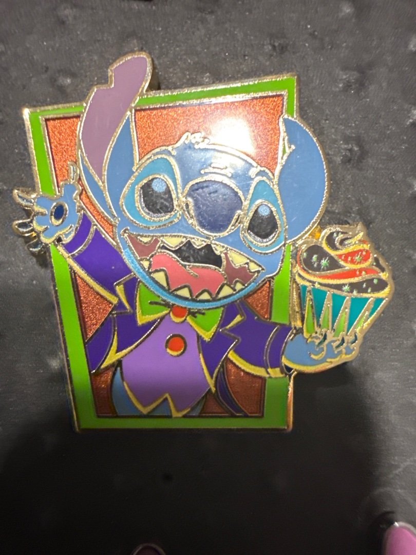 WDW Stitch Halloween Treats Cupcake MNSSHP Halloween Lilo and Stitch Disney Pin