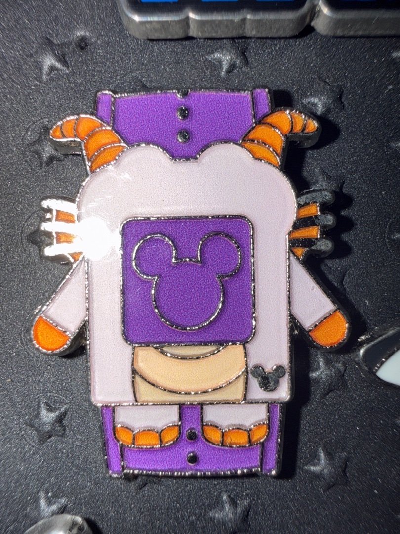Disney Hidden Mickey Pins,  2014 B Series, Magic Bands.  Figment.