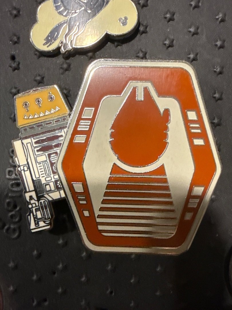 Star Wars Galaxy’s Edge Hondo Ohnaka R5-P8 Millennium Falcon Slider Pin