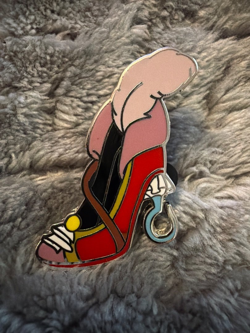 Disney Trading Pin, Captain Hook Themed High Heel, Disney Villains, 2013 aa